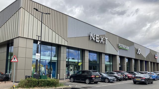 Out-of-Town Retail & Leisure continues to be best performing sector of the retail property market