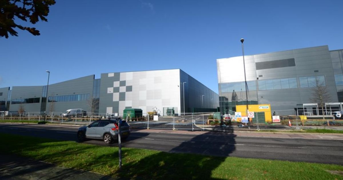 330,000 sq ft of New Crawley Industrial/Warehouse space to PC before Christmas