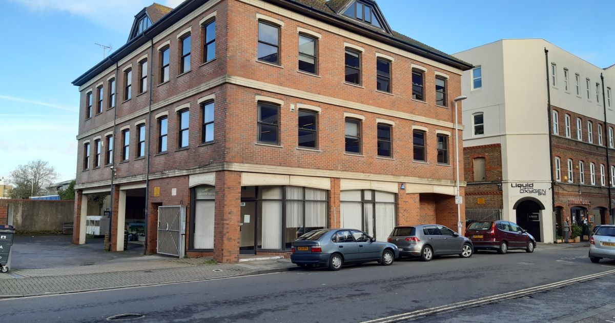 Key Worthing Town Centre office let to HSBC