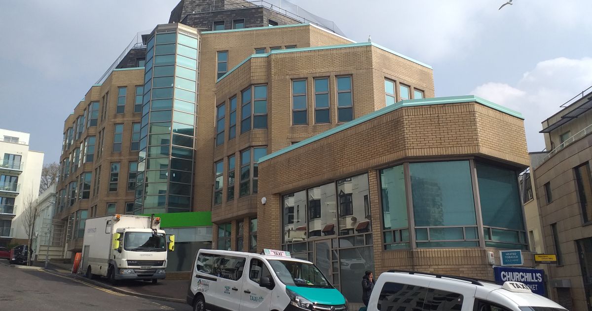 SHW completes largest office letting in Brighton at Queen Square House