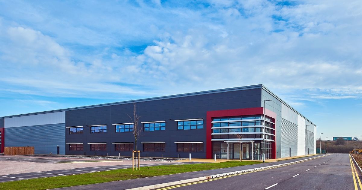 Logicor secures two long-term leases with Super Smart Service