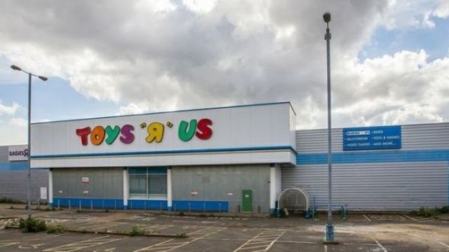 AMAZON SIGNS PRE-LET AGREEMENT AT FORMER TOYS R US STORE, cROYDON