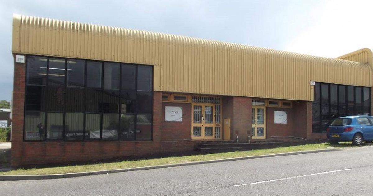 STORAGE AND DISTRIBUTION PROPERTY LET AT GROVE PARK, ALTON