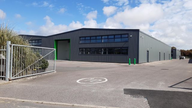 Newly refurbished Newhaven warehouse brought to the market