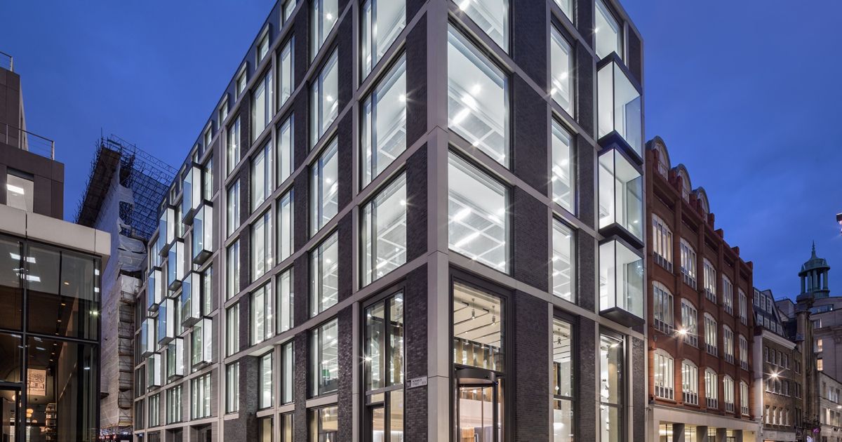 Deka Immobilien invests in the UK